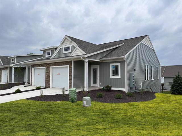 front view picture of 1221 Madera Court Sw, Byron Center, MI. 49315