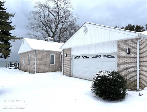 front view picture of 1519 S Lakeshore, Carsonville, MI. 48419