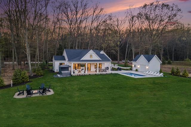 front view picture of 3527 66Th Street, Saugatuck, MI. 49453
