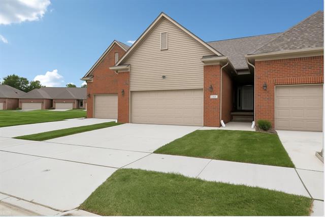 front view picture of 48323 Whittington, New Baltimore, MI. 48047