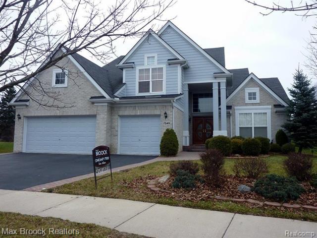 front view picture of 7549 Acorn Hill Ct, West Bloomfield, MI. 48323