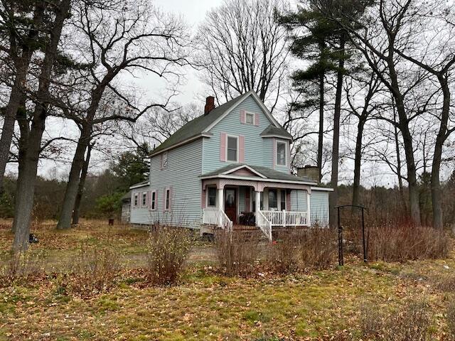front view picture of 1070 E Parkdale Avenue, Manistee, MI. 49660