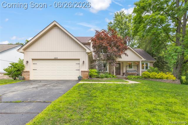 front view picture of 1830 Megans Meadow Dr, Walled Lake, MI. 48390