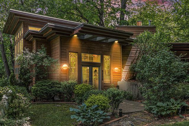 front view picture of 6888 Ann Arbor Road, Jackson, MI. 49201