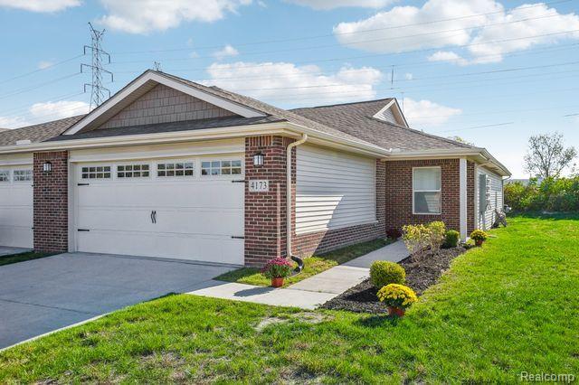 front view picture of 4169 N Grande Way, Rockwood, MI. 48173
