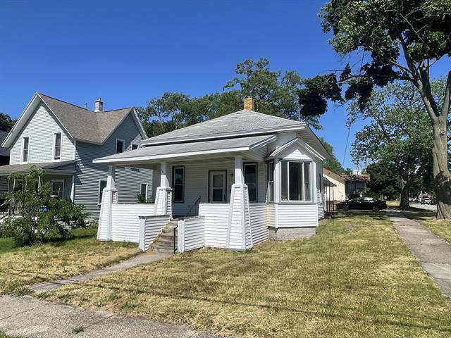front view picture of 1416 8Th Street, Muskegon, MI. 49441