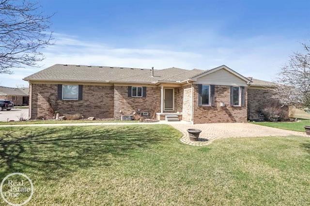 front view picture of 30601 Victoria, New Baltimore, MI. 48051