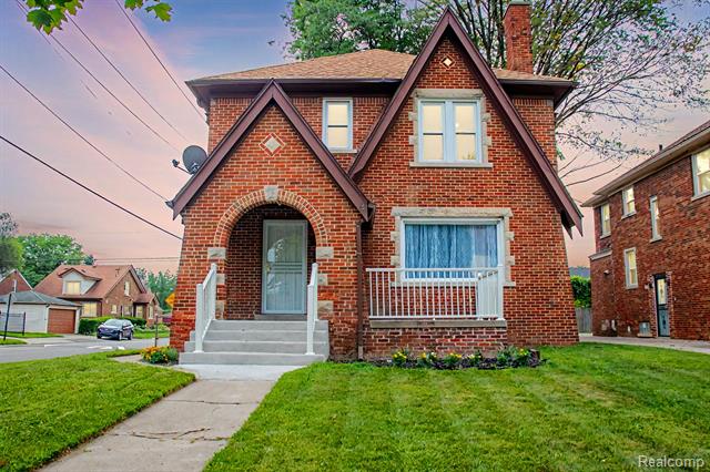 front view picture of 14101 Saint Marys Street, Detroit, MI. 48227