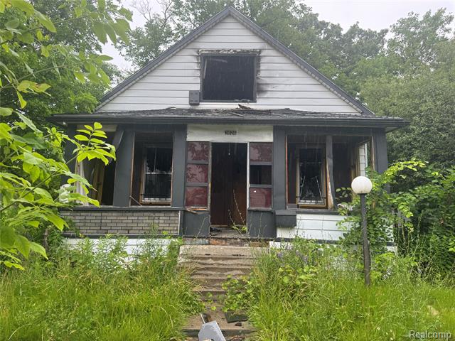 front view picture of 3826 Burlingame Street, Detroit, MI. 48206