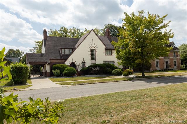 front view picture of 244 Arden Park Boulevard, Detroit, MI. 48202