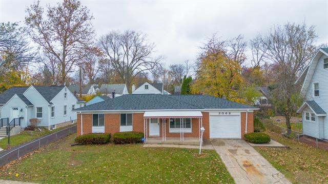 front view picture of 2068 Merrill Avenue, Ypsilanti, MI. 48197