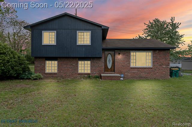 front view picture of 11321 Gabriel Street, Romulus, MI. 48174