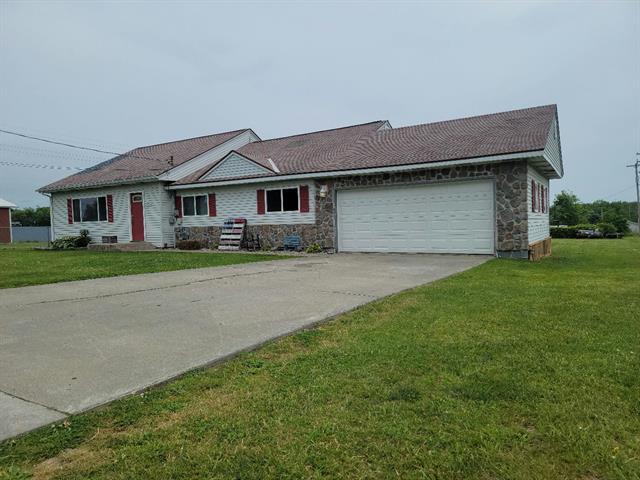 front view picture of 925 S Loxley Road, Houghton Lake, MI. 48629
