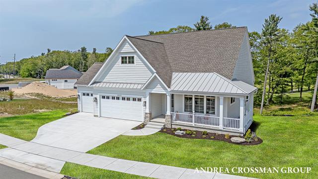 front view picture of 2904 Duneside Trail, Muskegon, MI. 49441