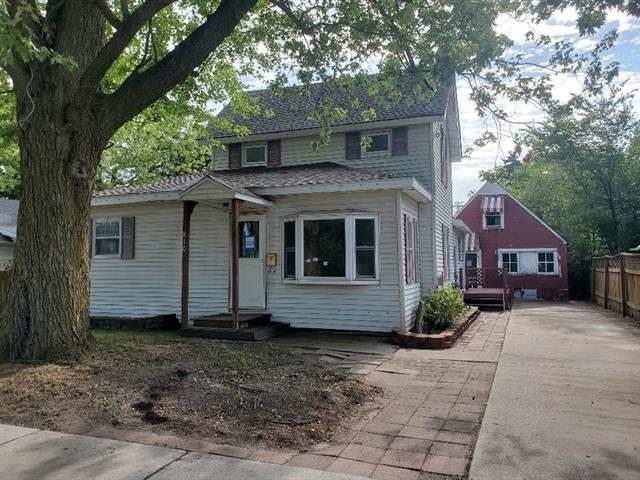front view picture of 810 N Kinney, Mount Pleasant, MI. 48858