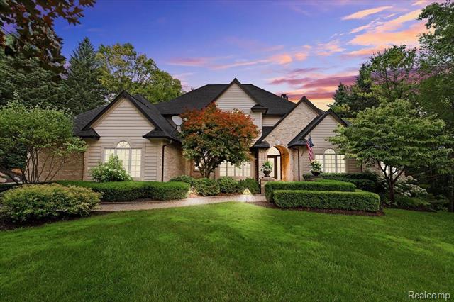front view picture of 6246 Windemere, Brighton, MI. 48116