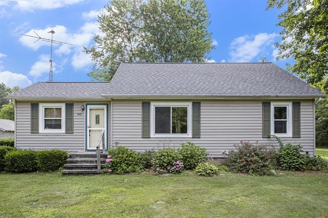 front view picture of 10620 12 Mile Road, Ceresco, MI. 49033