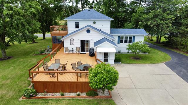 front view picture of 8595 E Napier Avenue, Benton Harbor, MI. 49022