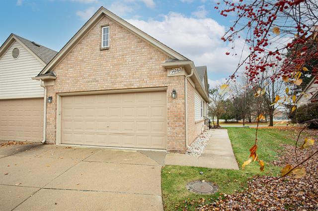 front view picture of 34262 Birchway Circle, Sterling Heights, MI. 48312