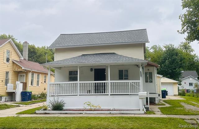 front view picture of 213 S Sherman Street, Bay City, MI. 48708