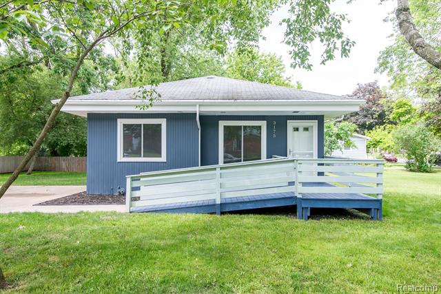 front view picture of 3175 Lorraine Street, Ann Arbor, MI. 48108