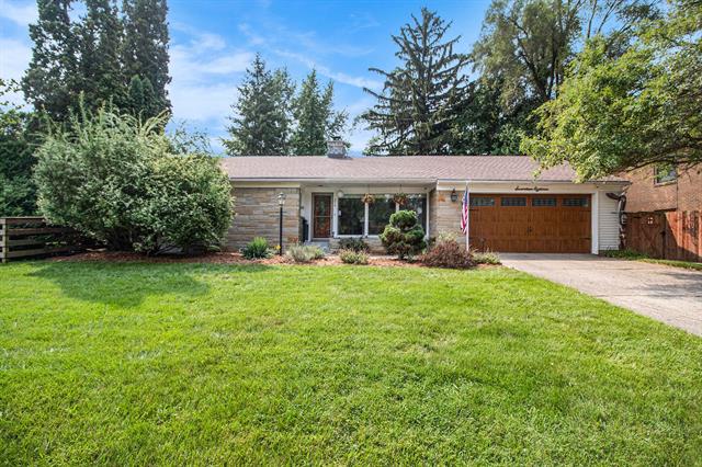 front view picture of 1718 E Stadium Boulevard, Ann Arbor, MI. 48104