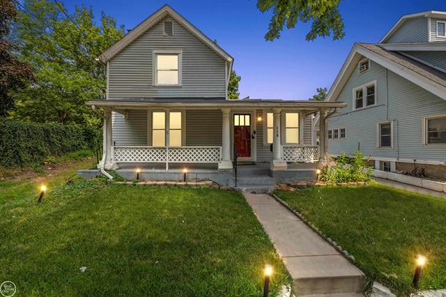 front view picture of 118 W Summit Street, Ann Arbor, MI. 48103