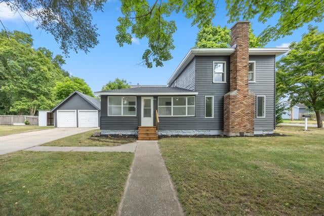 front view picture of 615 S Webster Street, Greenville, MI. 48838