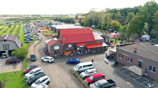 front view picture of 1235 Erie Road, Erie, MI. 48133