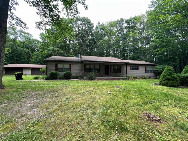 front view picture of 2300 W Cedar Road, Harrison, MI. 48625
