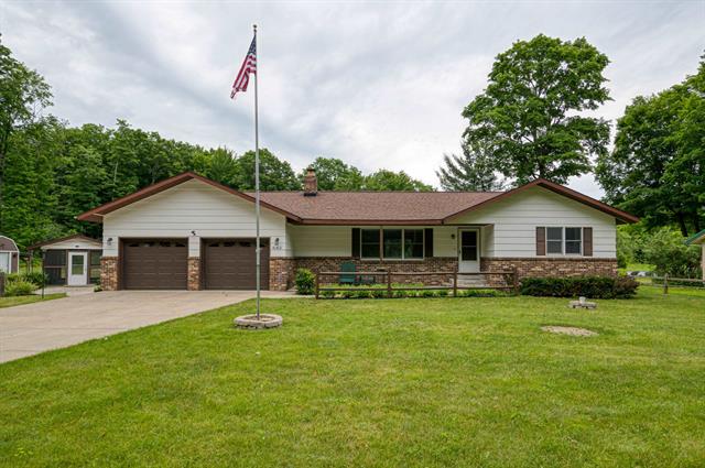 front view picture of 5182 East Shore Drive, Kalkaska, MI. 49646