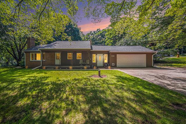 front view picture of 838 S Dettman Road, Jackson, MI. 49203
