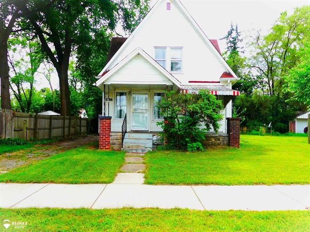 front view picture of 19177 Grandville Avenue, Detroit, MI. 48219