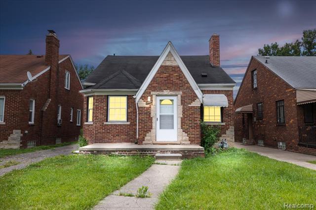 front view picture of 11110 Wayburn Street, Detroit, MI. 48224