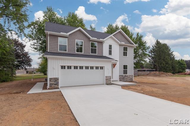 front view picture of 3381 Pender Court, Adrian, MI. 49221