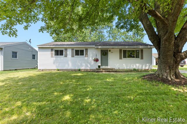 front view picture of 1500 Carol Lynne Drive, Lowell, MI. 49331