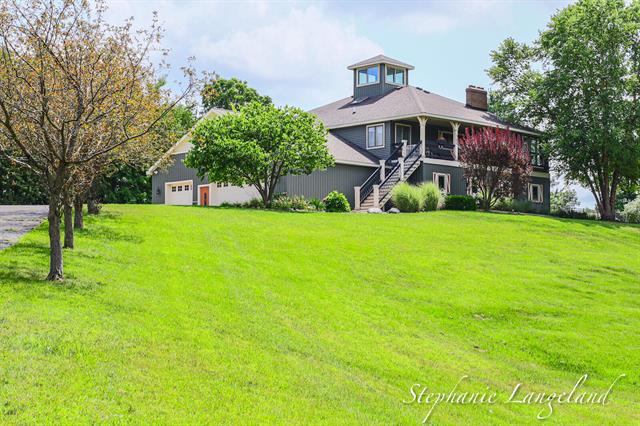 front view picture of 7300 Packer Drive Ne, Belmont, MI. 49306