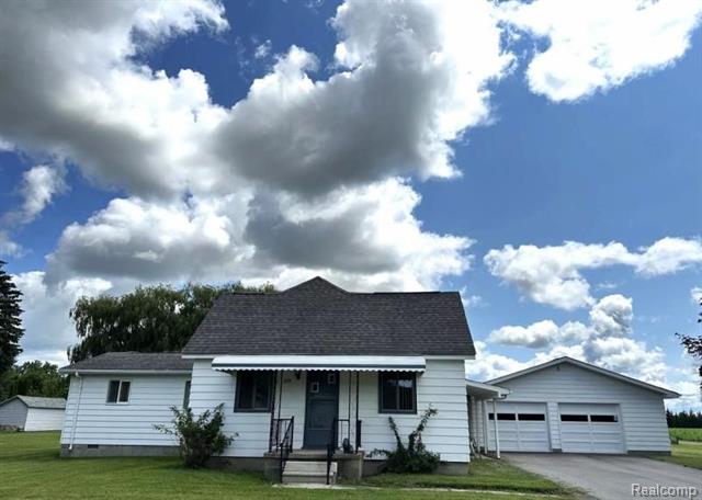 front view picture of 239 Leipprandt Street, Pigeon, MI. 48755