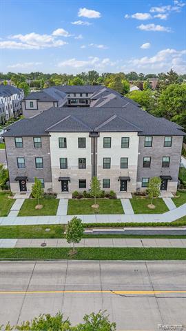 front view picture of 2841 Summers, Troy, MI. 48084
