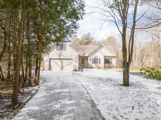 front view picture of 5132 Birch Drive, Lexington, MI. 48450