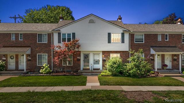 front view picture of 23104 Edsel Ford Court, Saint Clair Shores, MI. 48080