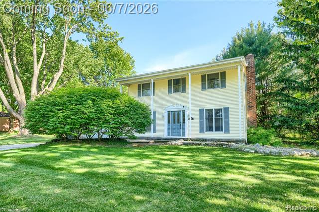 front view picture of 4232 Knollwood Drive, Grand Blanc, MI. 48439
