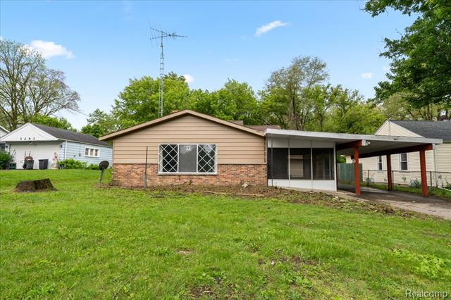 front view picture of 3301 S Kearsley Boulevard, Flint, MI. 48506