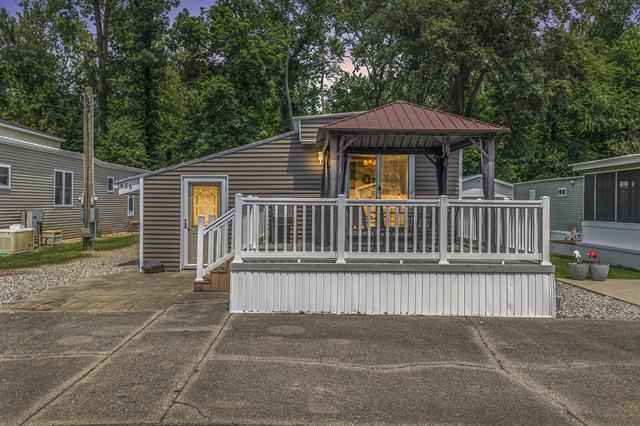 front view picture of 486 Maple Lane, Coldwater, MI. 49036
