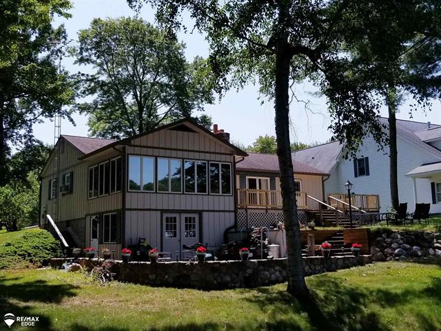 front view picture of 1543 Loebrich Drive, Gladwin, MI. 48624