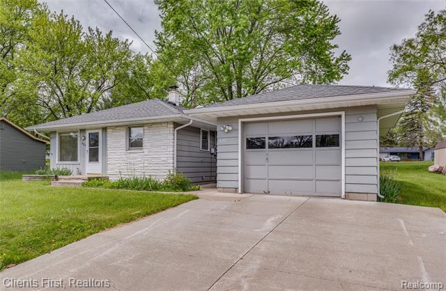 front view picture of 631 Lindsay Street, West Branch, MI. 48661