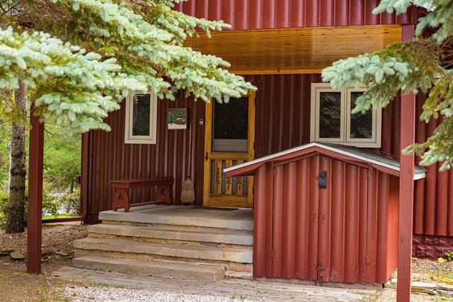 front view picture of 5589 Pershing Place, Grayling, MI. 49738