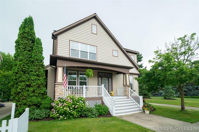 front view picture of 652 Cedar Square Street, Holland, MI. 49423