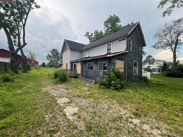 front view picture of 6737 Oak Grove Road, Howell, MI. 48855