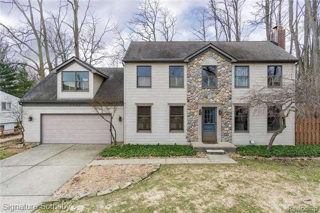 front view picture of 7335 Colony Dr, West Bloomfield, MI. 48323
